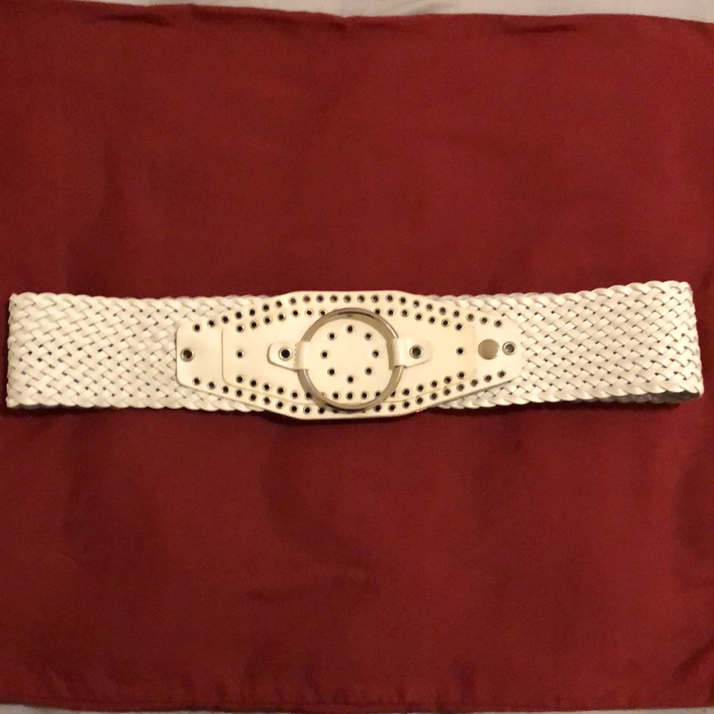 GUESS white weaved belt
